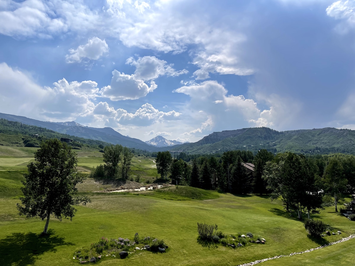 Balcony seating and mountain view